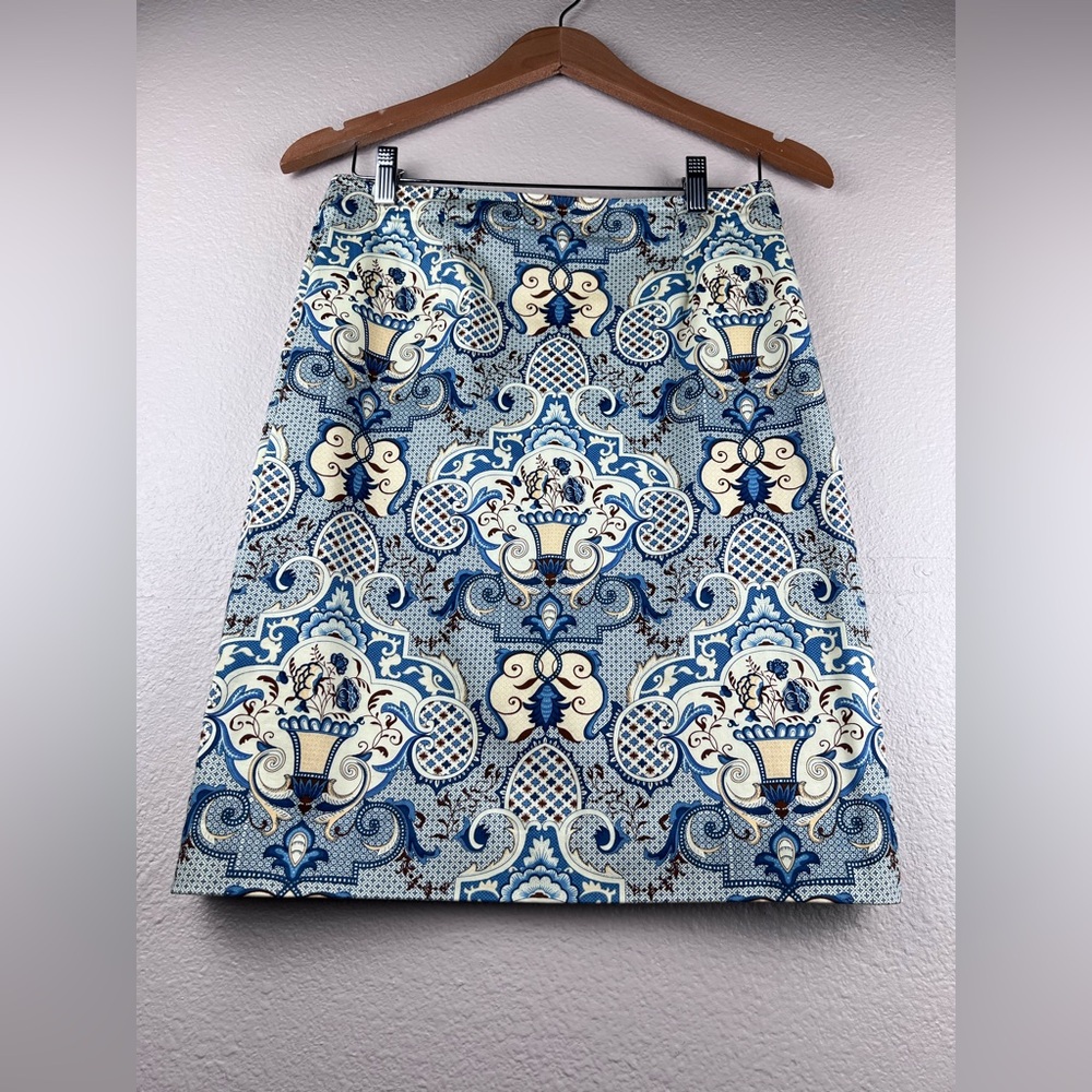 Beautiful Talbots Signature Blue Tile A-Line Skirt Size 6